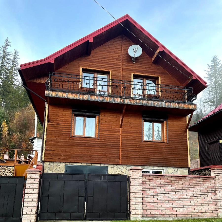 Villa M Mykulyčyn Exteriér fotografie